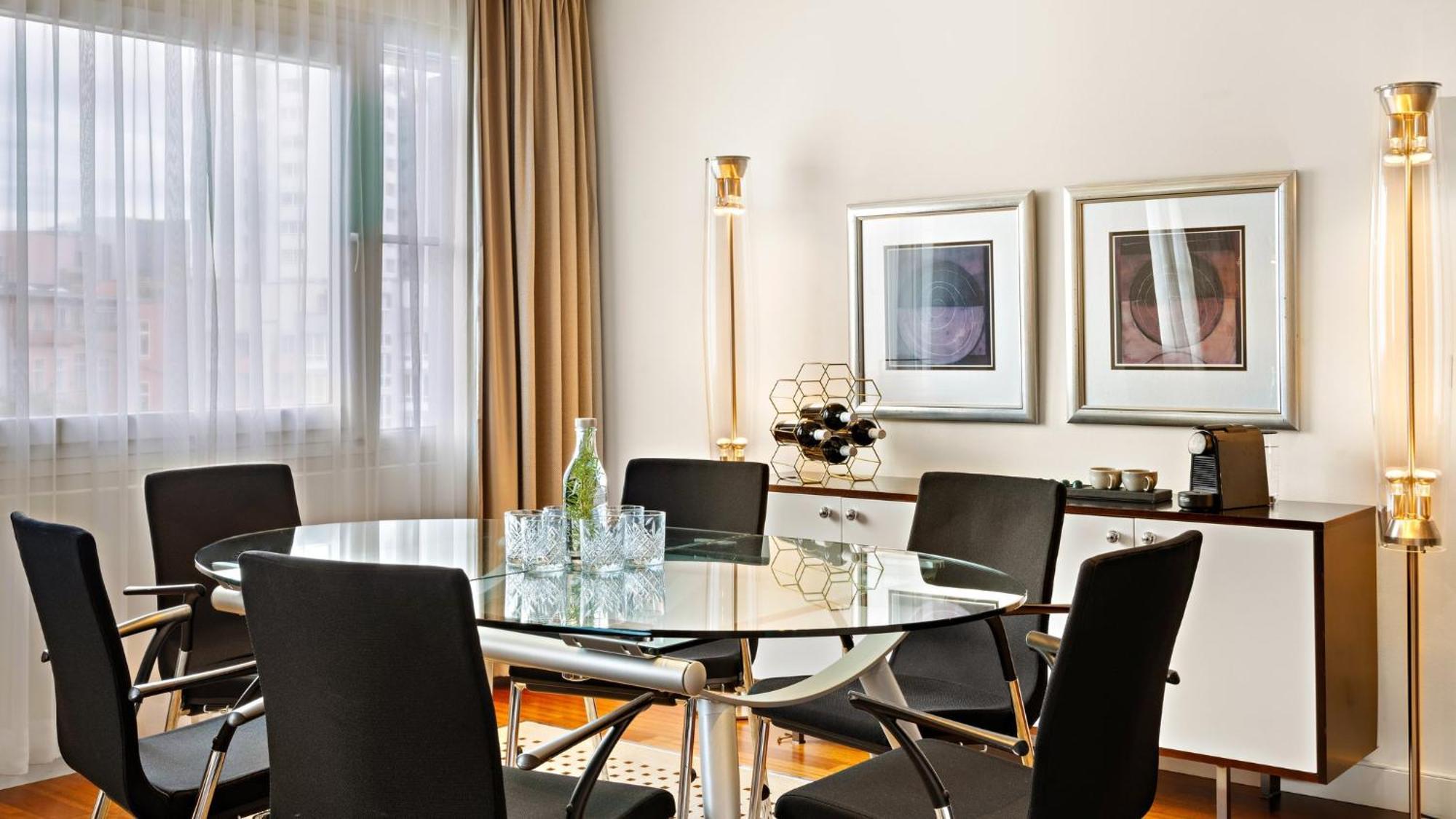 Crowne Plaza Centre Ku'damm By Ihg 4*