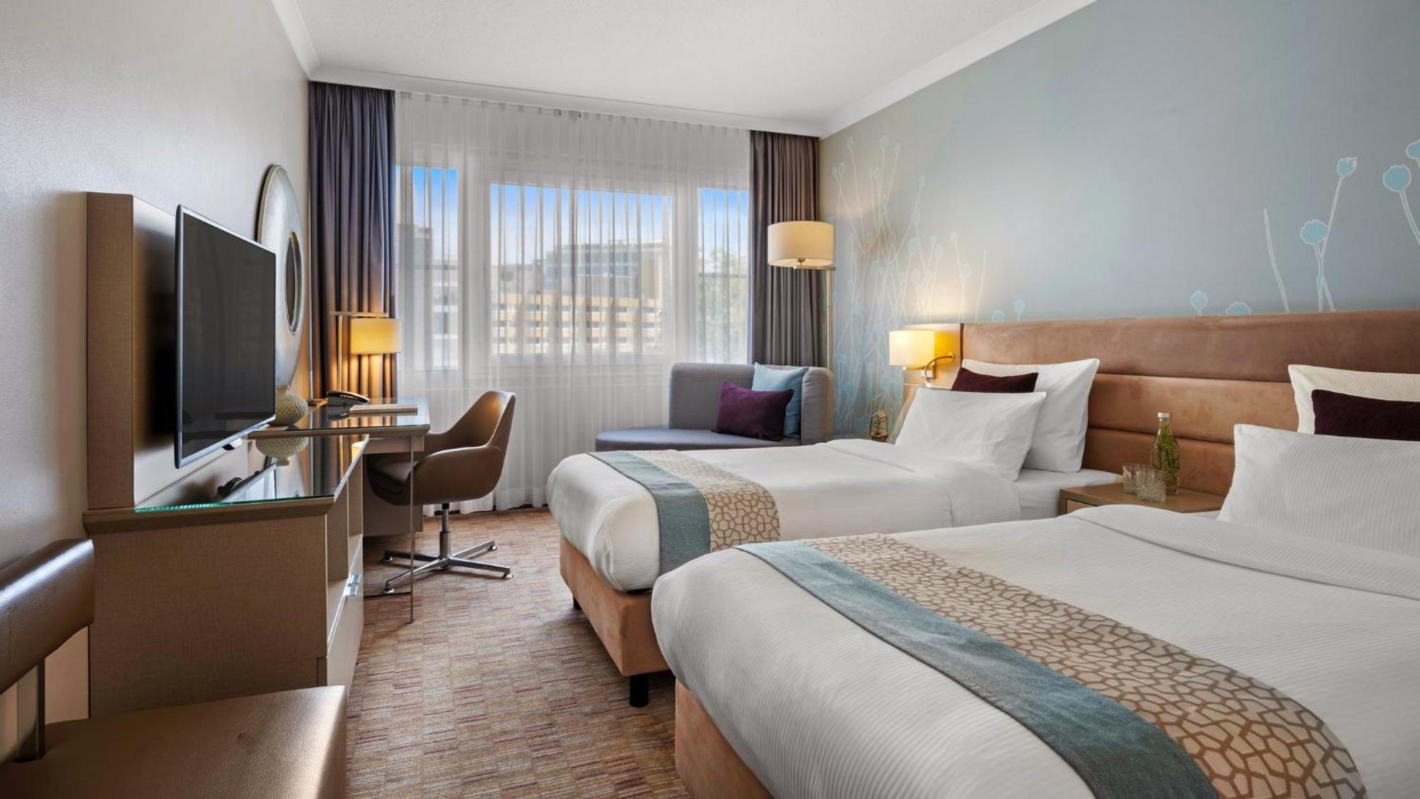 Hotel Crowne Plaza Centre Ku'damm By Ihg 4*