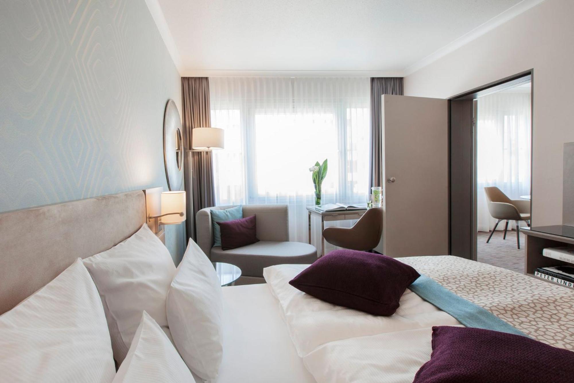 Crowne Plaza Centre Ku'damm By Ihg 4*